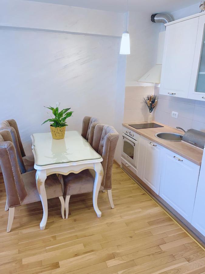 Buddha City Apartment Budva Eksteriør billede